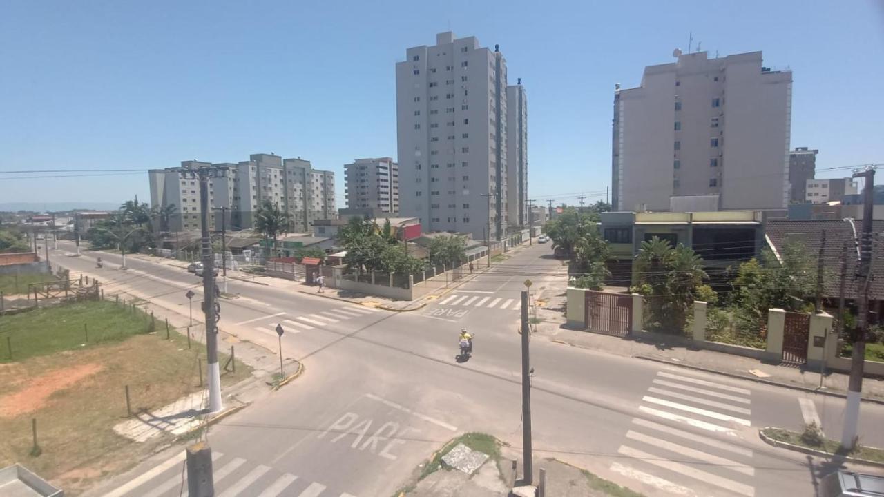 Sobrado Com Terraco E Area De Churrasqueira. Torres Exterior foto